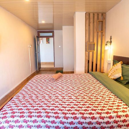 Monratino Himadrie -2 Mins Walk From Mall Road - All Rooms Have Kanchenjunga Mountain View Дарджилинг Экстерьер фото