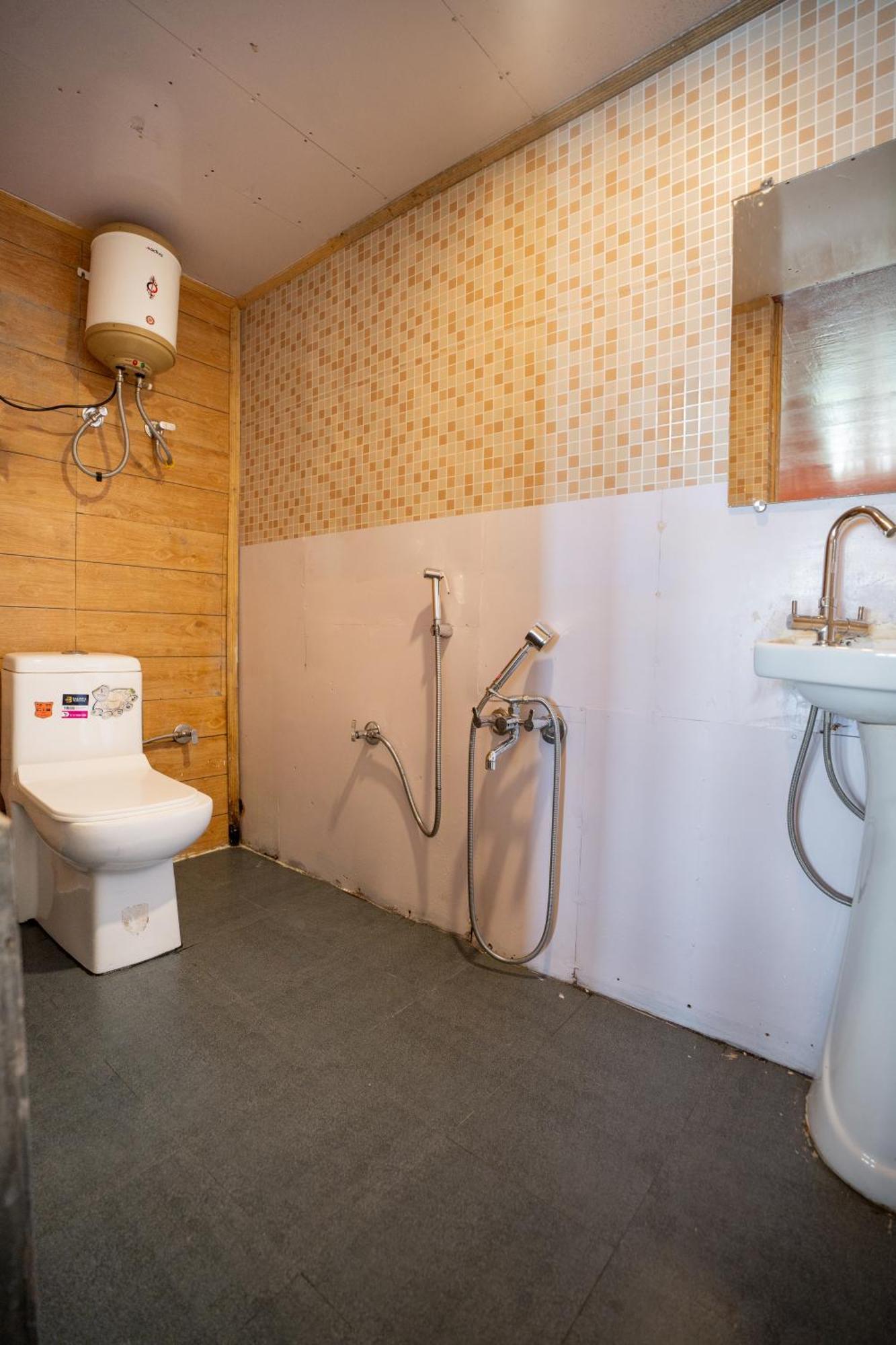 Monratino Himadrie -2 Mins Walk From Mall Road - All Rooms Have Kanchenjunga Mountain View Дарджилинг Экстерьер фото