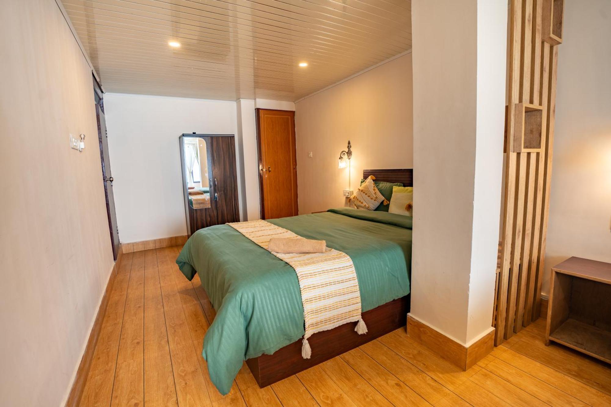 Monratino Himadrie -2 Mins Walk From Mall Road - All Rooms Have Kanchenjunga Mountain View Дарджилинг Экстерьер фото
