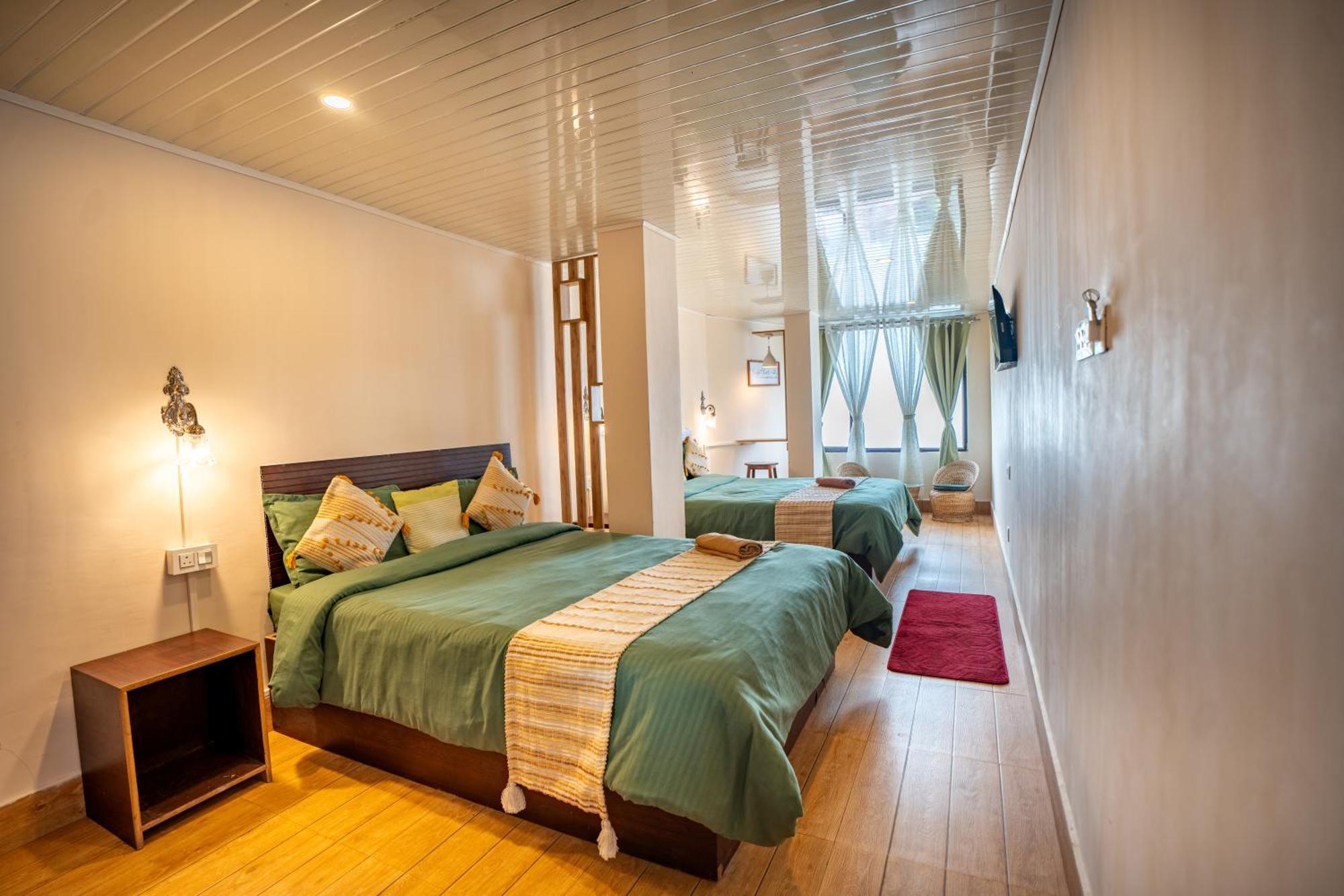 Monratino Himadrie -2 Mins Walk From Mall Road - All Rooms Have Kanchenjunga Mountain View Дарджилинг Экстерьер фото