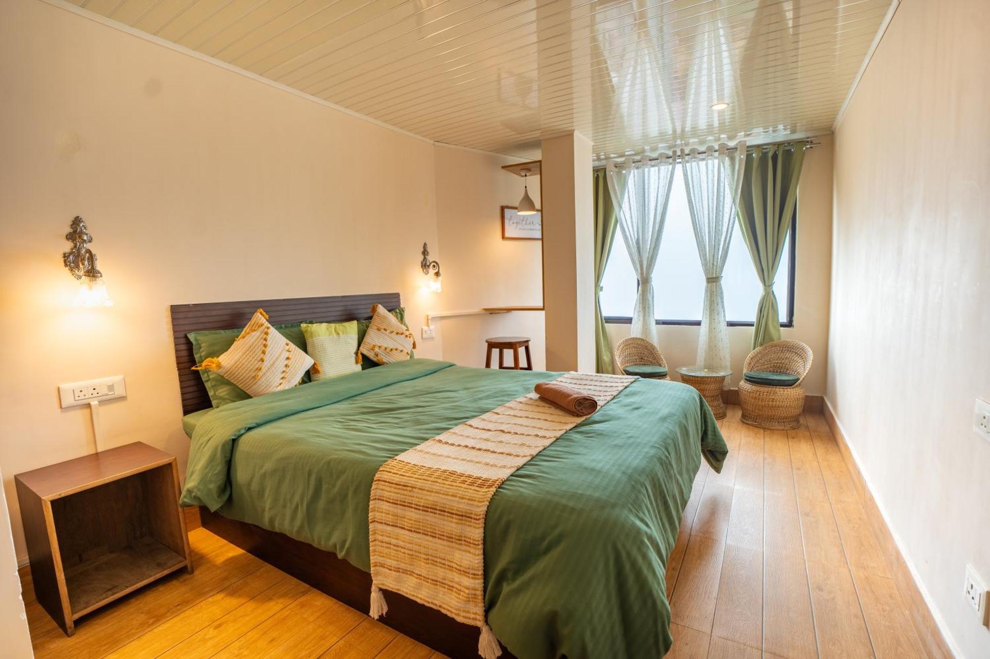 Monratino Himadrie -2 Mins Walk From Mall Road - All Rooms Have Kanchenjunga Mountain View Дарджилинг Экстерьер фото