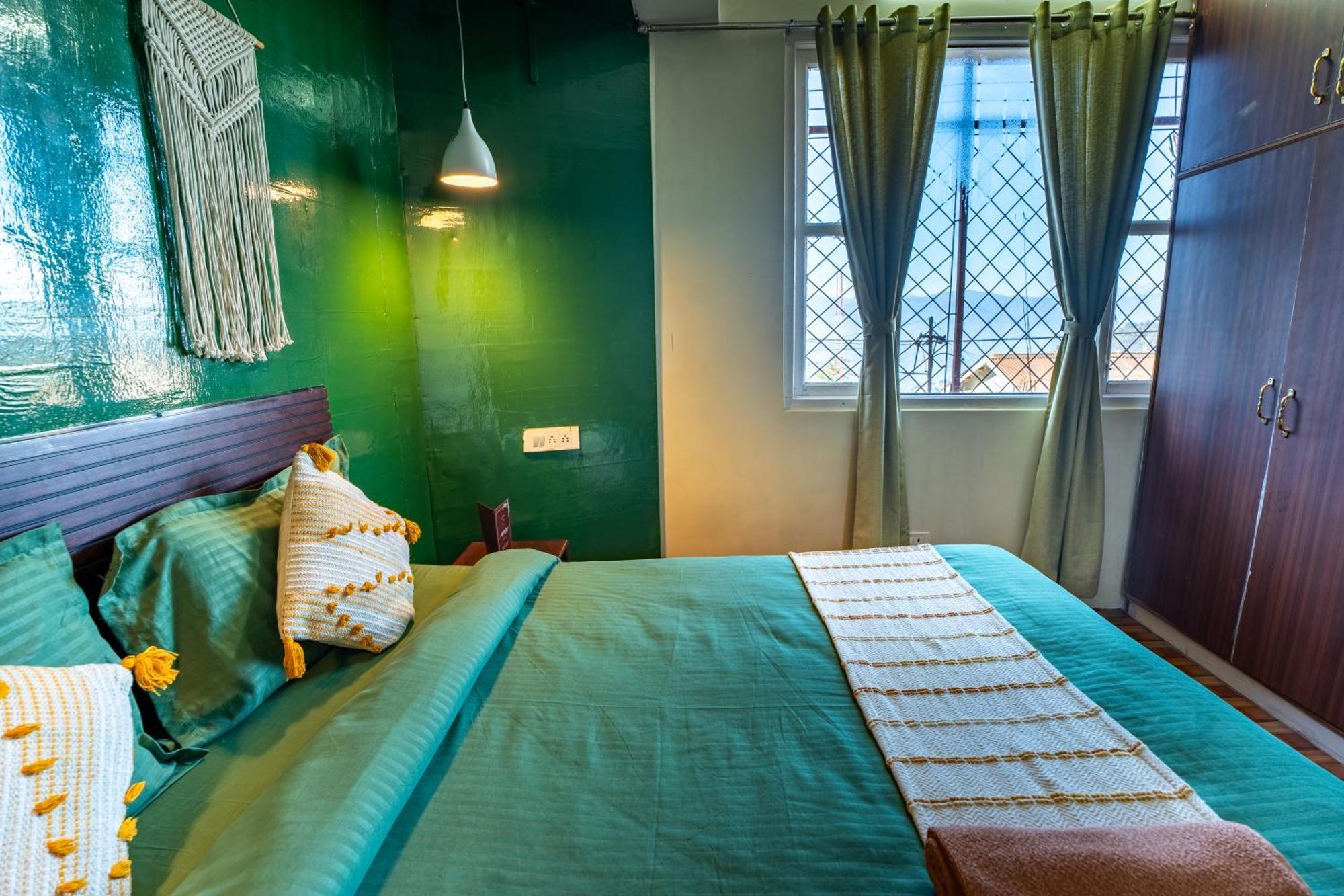 Monratino Himadrie -2 Mins Walk From Mall Road - All Rooms Have Kanchenjunga Mountain View Дарджилинг Экстерьер фото