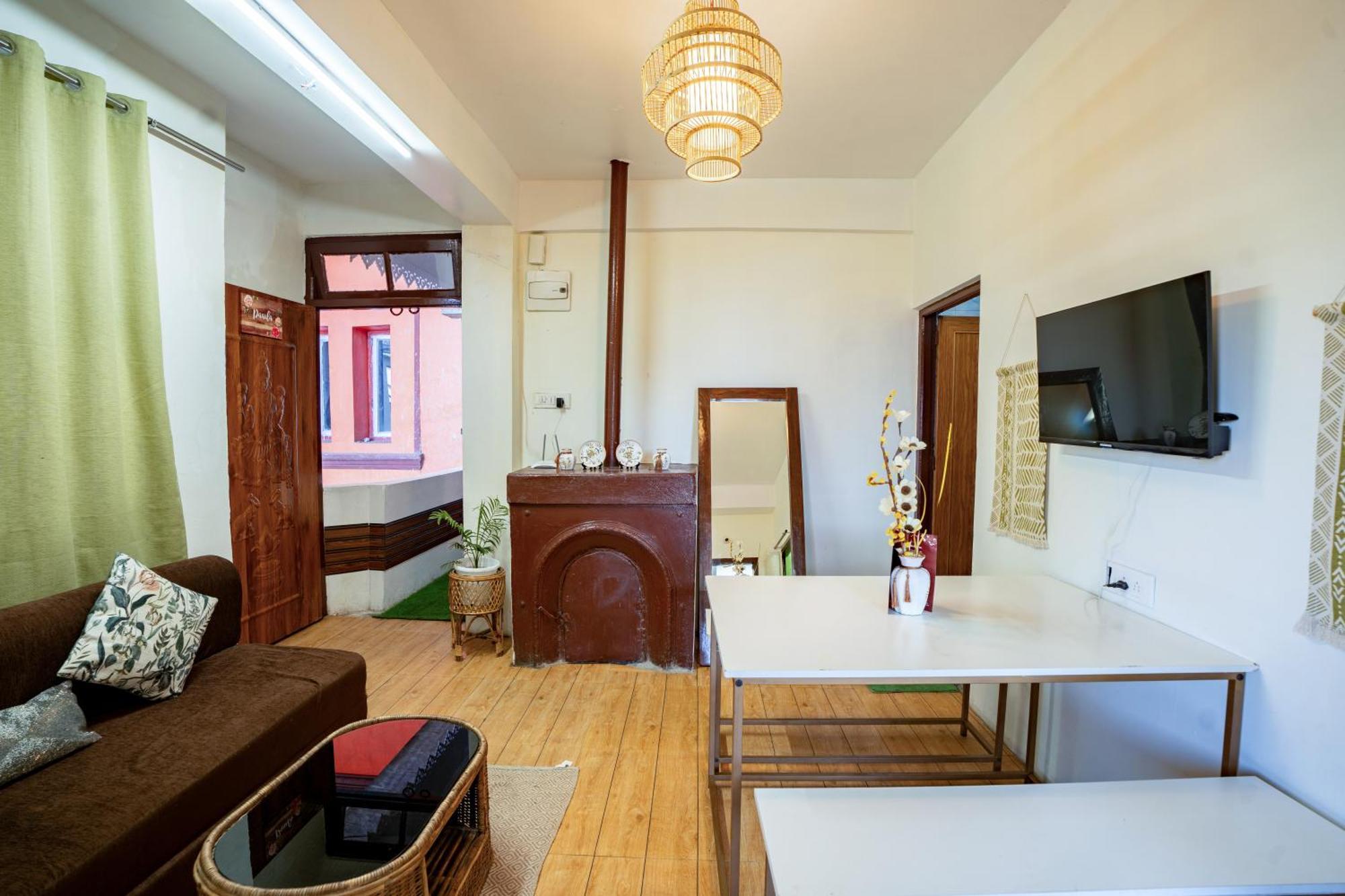 Monratino Himadrie -2 Mins Walk From Mall Road - All Rooms Have Kanchenjunga Mountain View Дарджилинг Экстерьер фото