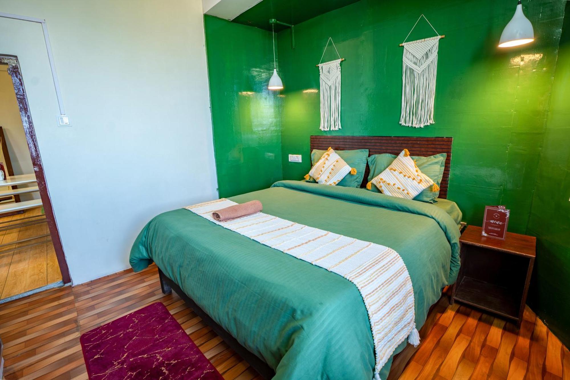 Monratino Himadrie -2 Mins Walk From Mall Road - All Rooms Have Kanchenjunga Mountain View Дарджилинг Экстерьер фото