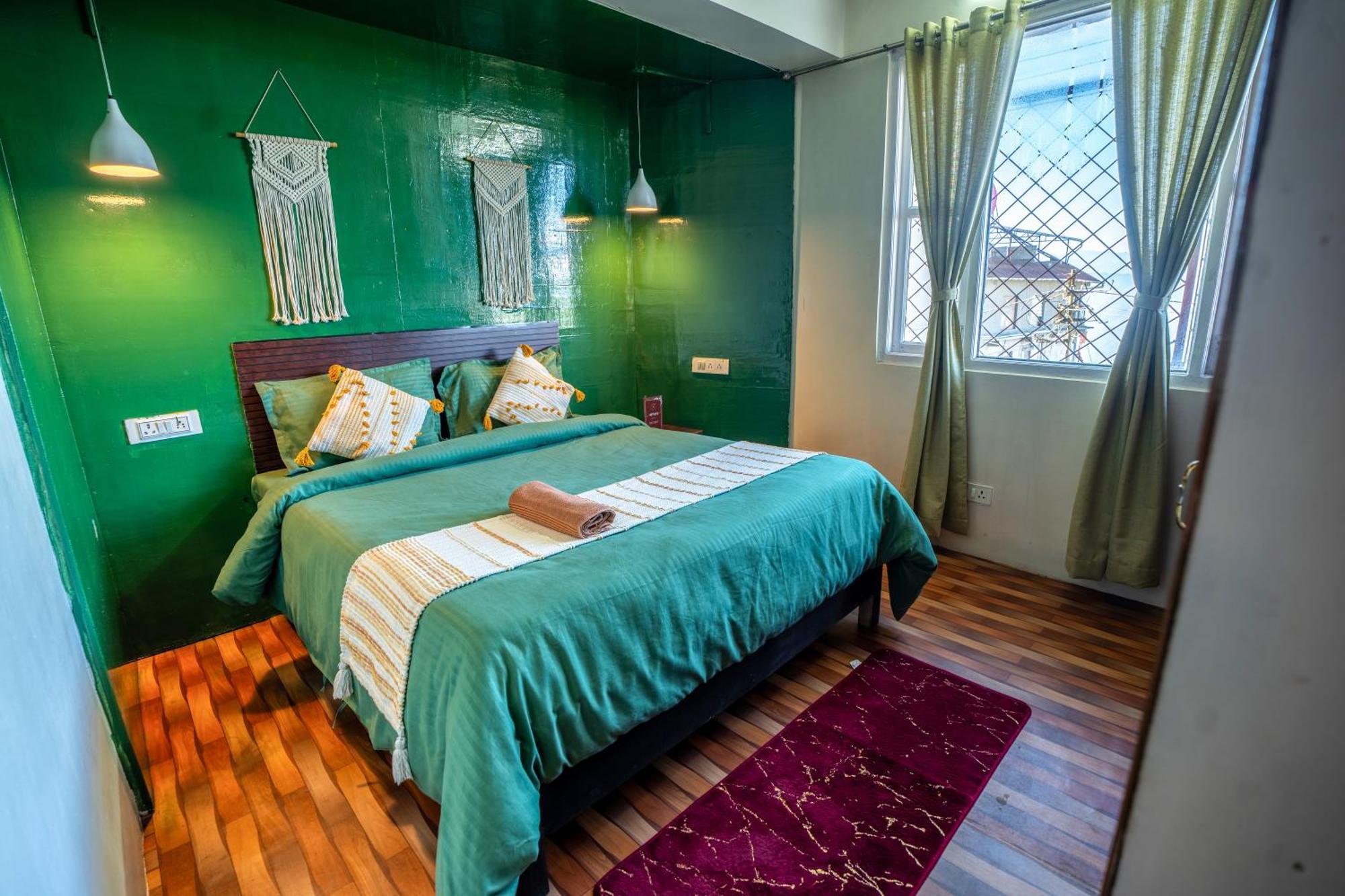 Monratino Himadrie -2 Mins Walk From Mall Road - All Rooms Have Kanchenjunga Mountain View Дарджилинг Экстерьер фото